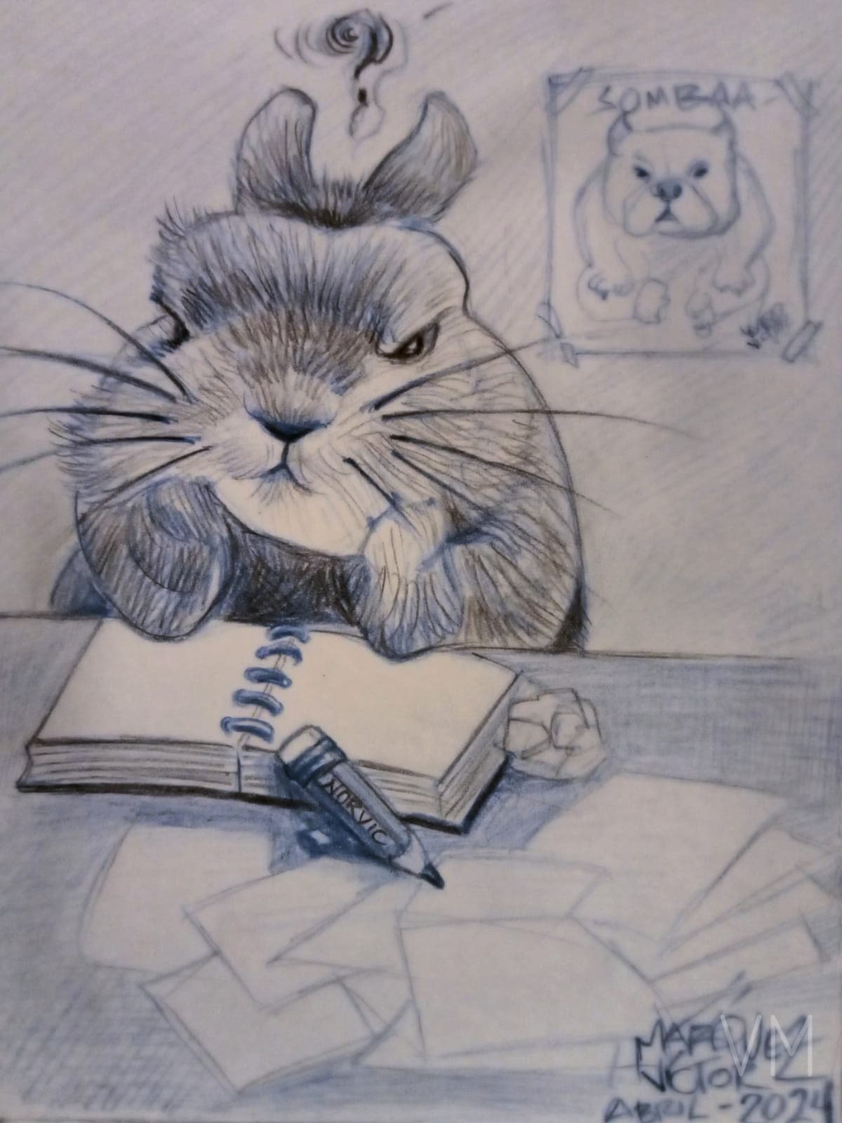 Gato gruñón escribiendo en su libreta con poster de 'Sombra' en la pared.