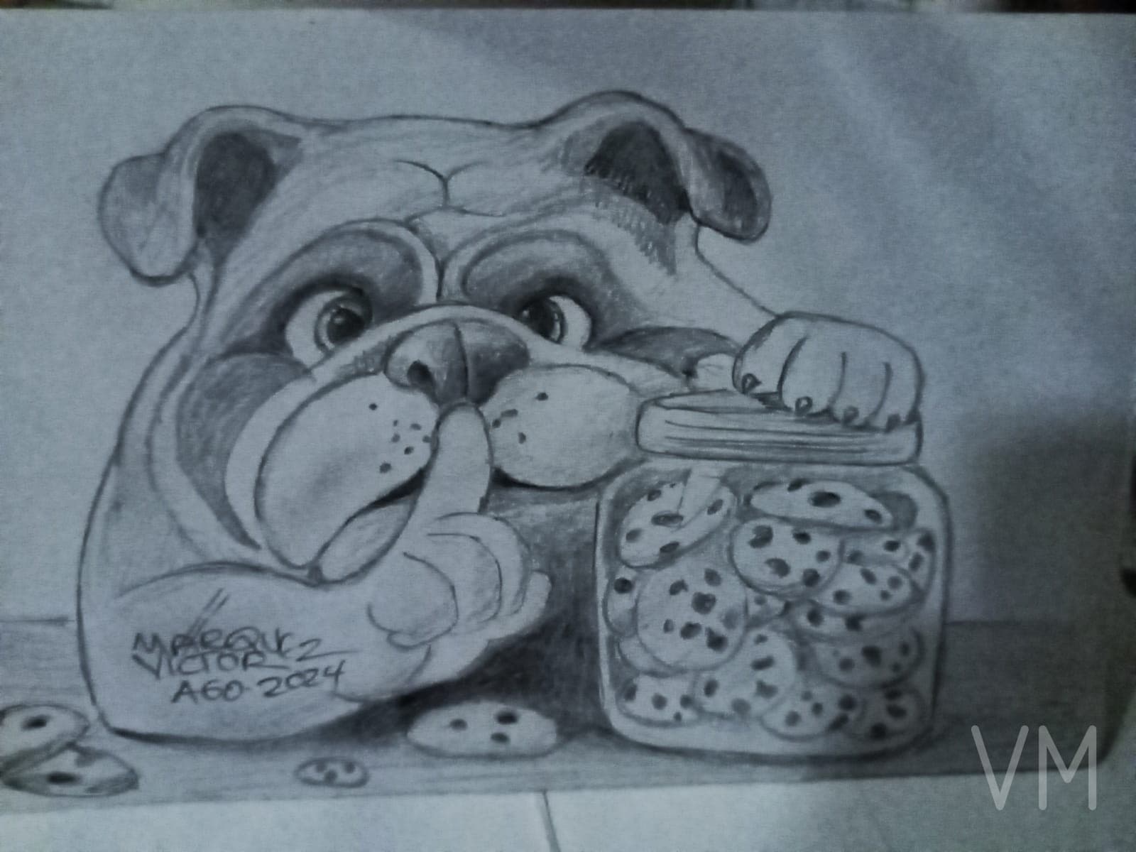Bulldog travieso robando galletas del frasco con cara de culpabilidad.
