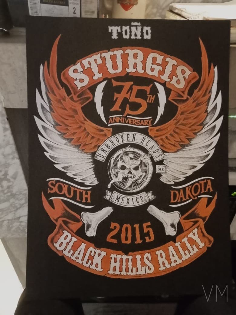 Arte para el 75 aniversario del Sturgis Black Hills Rally, estilo motociclista con águila y calaveras.