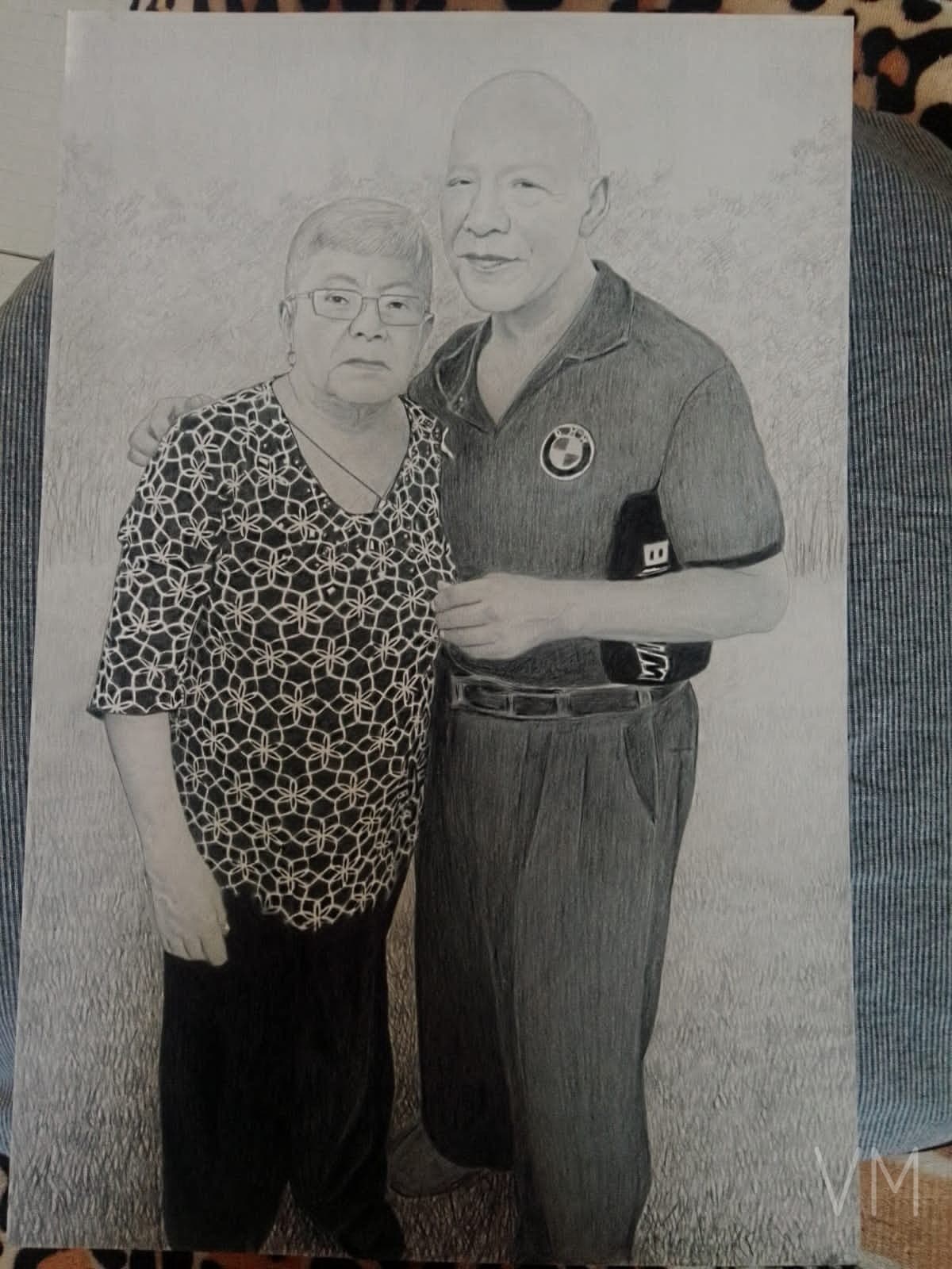 Retrato hiperrealista de una pareja de abuelos posando juntos con cariño.